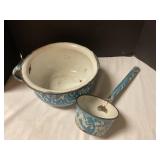 Vintage Graniteware blue/white swirl Pot & ladle