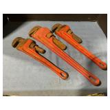 Pipe wrenches