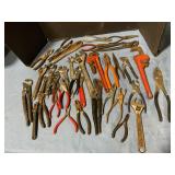 Vice grips, wrenches, pipe wrenches & pliers