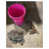 Rural King bucket w/ 25ï¿½ & 5ï¿½ chains