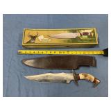 Whitetail cutlery knife with sheath and box