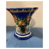 Porcelain vase 8ï¿½ tall