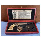 Wyatt Earp Collector Knife Set in wooden displaW
