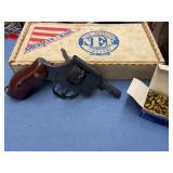 New England Frearms starter pistol W/blanks