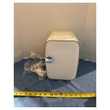 Portable mini cooler 120 or 12 V