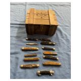 Robusto cigar box with pocket knives