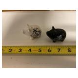 Pig salt and pepper shakers