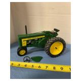 Plastic John Deere 720,with broken pieces
