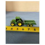 Plastic John Deere tractor with manure spreader