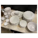Lace pattern 8 pc. Dish set w/ extras