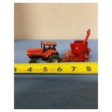 Case ih 7130 with mixer mill