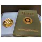 Army Hardback book & peg game