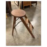 Folding Stepping stool w/ 3 steps