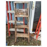 Wooden ladder 4ft