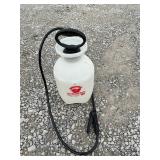 Gallon  lawn & garden sprayer