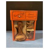 Treasure-Craft Ceramic Salt & Pepper Shakers