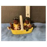 Vintage black Americana ceramic  salt/pepper