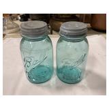 Quart blue jars with Zinc lids