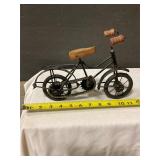 Metal bicycle decoration