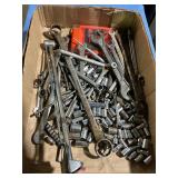 Wrenches, sockets flat