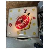 Dr Pepper Clock. Works