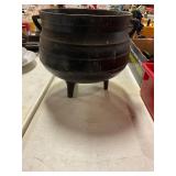 Cast iron Cauldron