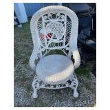 Wicker accent chair