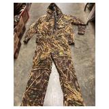 Menï¿½s outdoor hunting apparel S/Med/Large