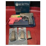 Beretta BU9 Pis.9mm 4mags,pink grip, IOC