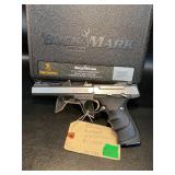 Browning Buck Mark Pis.22LR w/ case