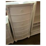 Lingerie chest missing one knob