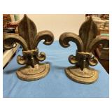 Cast iron Fluer de lis bookends 7 1/2ï¿½ tall