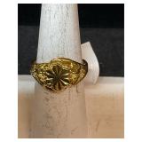 Costume ring/gold plated ï¿½ size 7 1/2