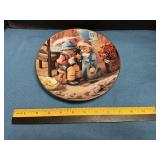 M.J. Hummel Plate