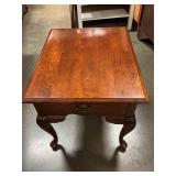 Broyhill Wood side table with drawer