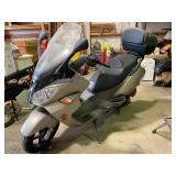 Atlantic Aprilia Scooter runs but needs battery