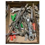 Assorted wrenches