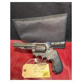 Rock Island Armory 200 Rev. 38spl W/ soft case