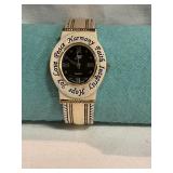 Quartz bangle watch
