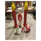 Holiday outdoor statues