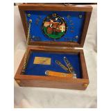 Case John Wayne Knife & wooden clock display box