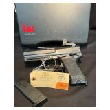 H&K USP40 Pistol 40cal w/case& red dot sight
