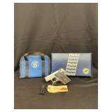 Smith & Wesson 2213 pistol 22