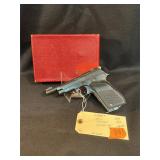 Unique D2 pistol 45 original box