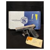 Smith & Wesson SD9 pistol 9 original box