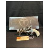 Taylorï¿½s and Co. revolver 45