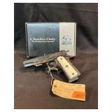 Wilson combat engraved 440 pistol 45 ACP