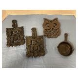Cast iron trivets & Lodge Skillet
