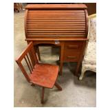 Childï¿½s Wooden Roll top desk w/chair