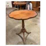 Vintage pedestal 23ï¿½ Round side table 28ï¿½ T